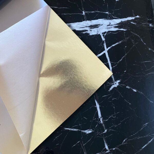 Papel vinilo autoadhesivo en rollo Simil Marquina - Imagen 3